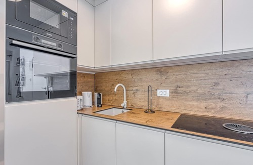 Cancini Apartment | Kestenova/One-Bedroom App with Terrace No.1