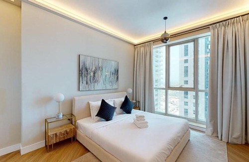 Dubai Marina Apartment | Key View - Torch Tower