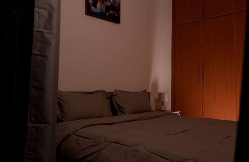 Al Majaz Bed & Breakfast | King Lake View Room with Private Balcony near Dubai