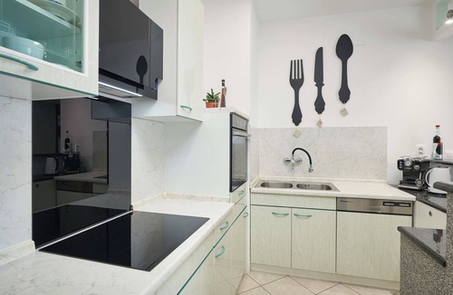 Popovici Apartment | King size apartment with swimming pool