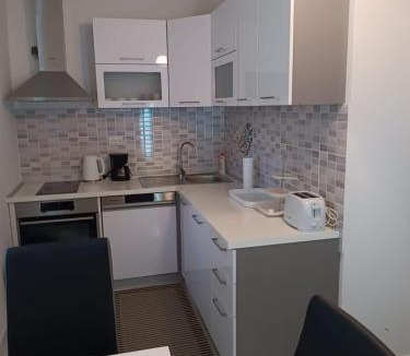 Cove Parja House | Kuća za odmor ARIJA sa velikim vanjskim bazenom