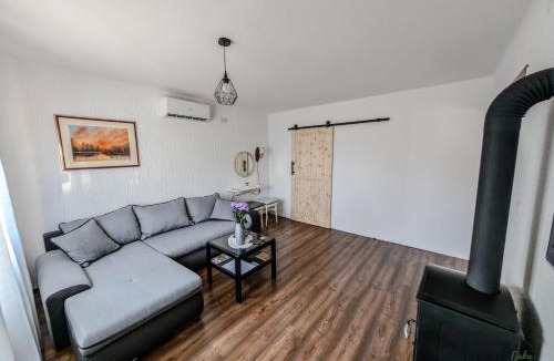 Sotin House | Kuća za odmor Fjaka