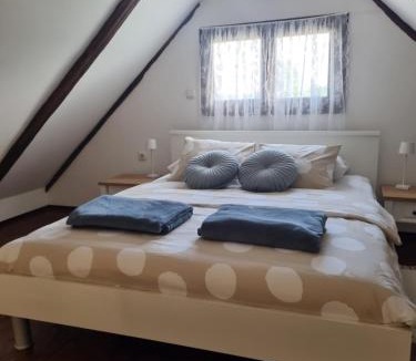 Krnjak Apartment | Kuća za odmor Helena