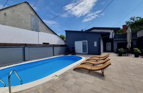 Dakovo House | Kuća za odmor Maja