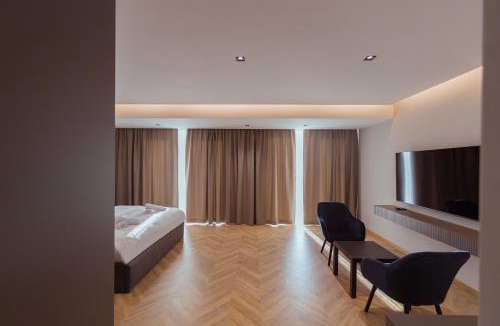 Smirë Hotel | La Terrazza Hotel & Restaurant