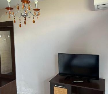 Cocani Crevedia House | La virajul trei