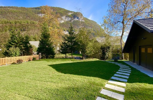 Stara Fuzina Ski Chalet | Lake Bohinj – Sweet village cottage on the River