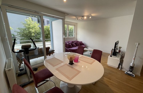 Zagreb Apartment | Large Modern 75m2 Flat and Free Parking
