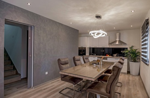 Srinjine Villa | LAST MINUTE! Luxury Villa Dream, 32sqm private pool and 4 bedroom, near Split