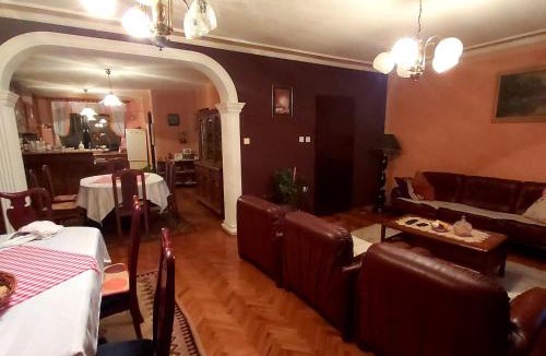 Apatin Hostel | LAVRNIĆ
