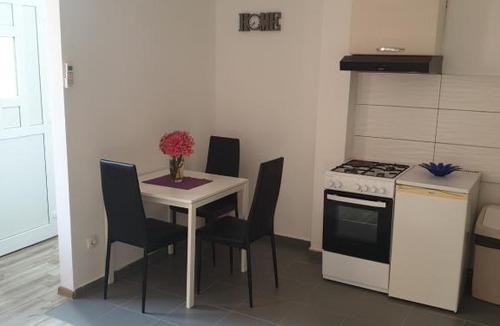 Ljuta Apartment | LEON
