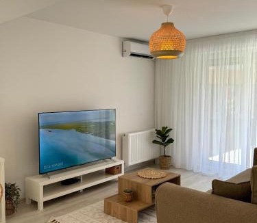 Otopeni Apartment | Libertatii Gardens Poolside AIRPORT&THERME