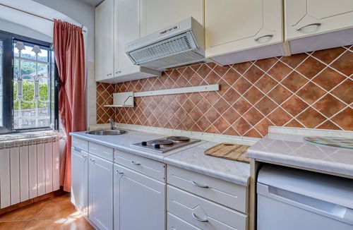 Lovran Apartment | Lovely apartment for 3 guests with A/C, WIFI, TV and terrace