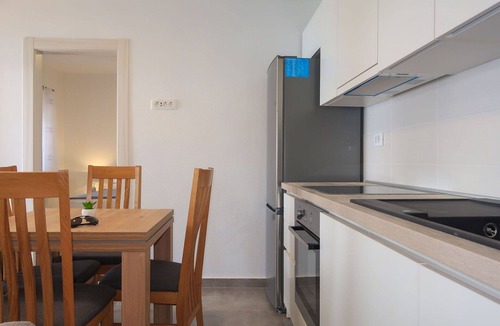 Stinica Apartment | Lovely apartment for 3 people with A/C, WIFI, TV and terrace