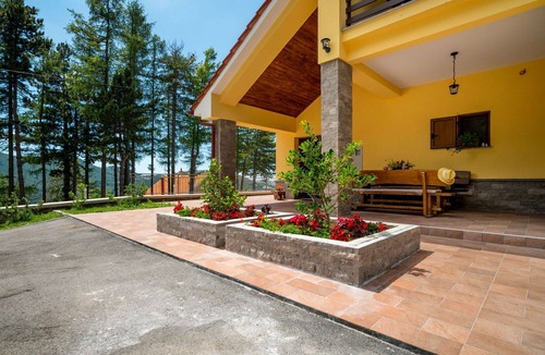 Senj Apartment | Lovely apartment for 4 guests with WIFI, pool, TV, terrace and pets allowed