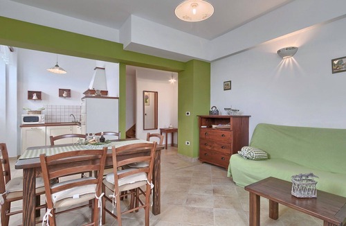 Vintijan Apartment | Lovely apartment for 5 people with A/C, WIFI, TV and terrace