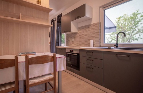 Artatore Apartment | Lovely apartment for 6 people with WIFI, A/C, hot tub, TV and patio