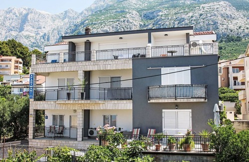 Umac Apartment | Lovely apartment for 4 people with WIFI, A/C, TV and balcony