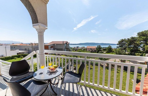 Kastel Sucurac Apartment | Lovely apartment in Kastel Sucurac with WiFi