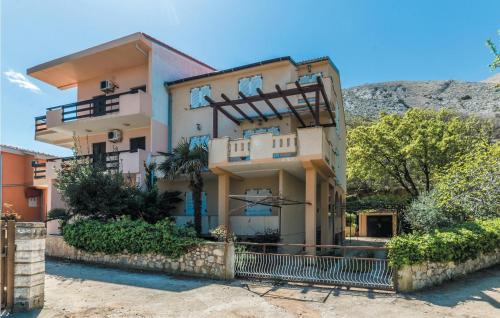 Bosana Apartment | Lovely Apartment In Bosana With Wifi