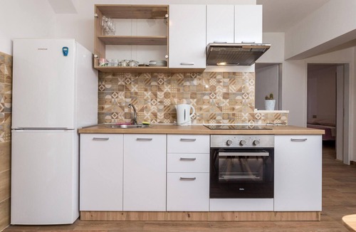Cres Apartment | Lovely apartment in Cres with WiFi