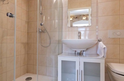 Ajdovscina Apartment | Lovely Apartment in Gozd with Garden, Great View