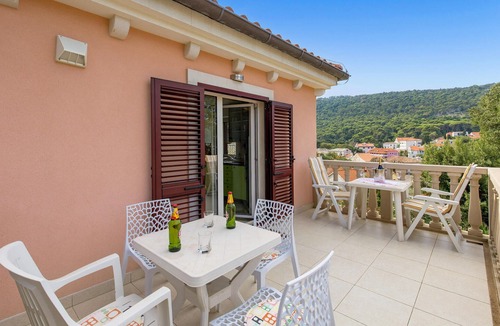 Veli Losinj Apartment | Lovely apartment in Veli Losinj with WiFi