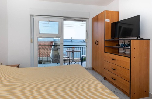 Klek Apartment | Lovely apartment in Klek with WiFi