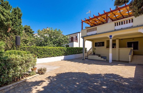 Mandre Apartment | Lovely apartment in Mandre with WiFi