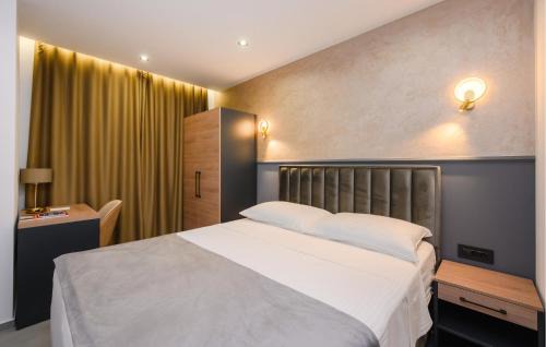 Metkovic Apartment | Lovely Apartment In Metkovic With Sauna