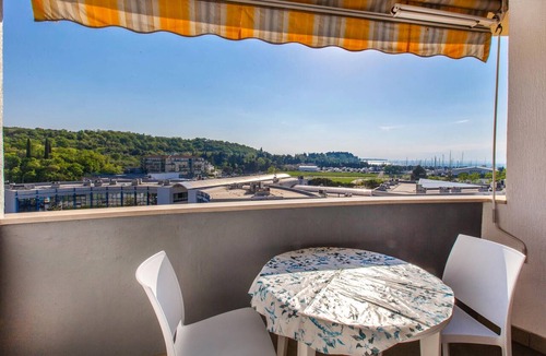 Seca Apartment | Lovely apartment in Portoroz with house sea view