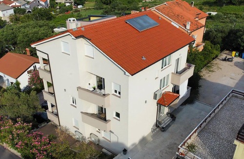 Rab Town Apartment | Lovely apartment in Rab with WiFi