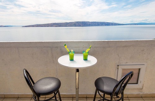 Vratarusa Apartment | Lovely apartment in Senj with WiFi