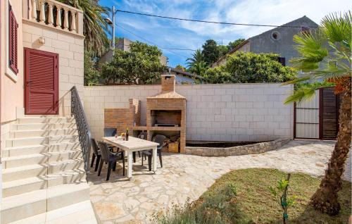 Veli Losinj Apartment | Lovely Apartment In Veli Losinj With Wifi