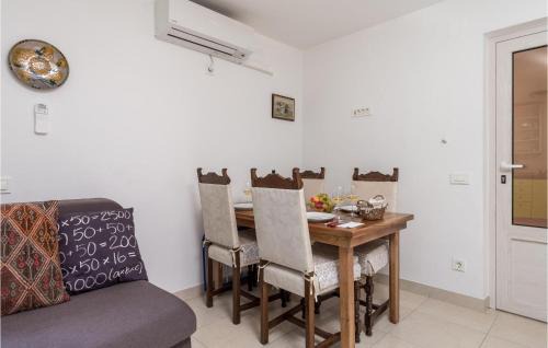 Veli Losinj Apartment | Lovely Apartment In Veli Losinj With Wifi