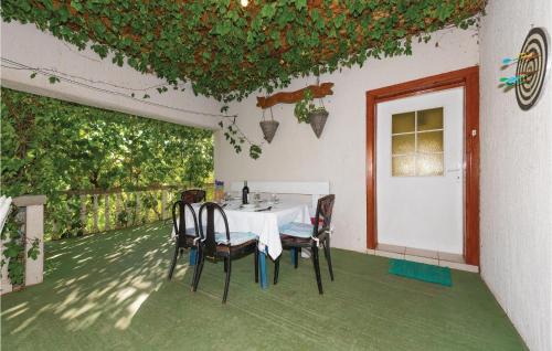 Vodice Apartment | Lovely Apartment In Zaton With Wifi