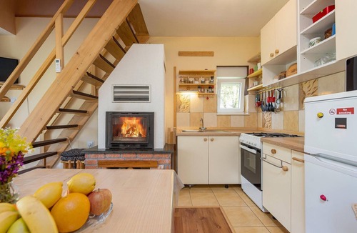 Gracac House | Lovely home in Kunovac Kupirovacki