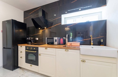 Benkovac House | Lovely home in Benkovac