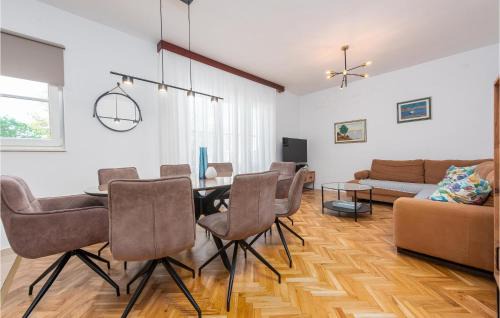 Betina House | Lovely Home In Betina