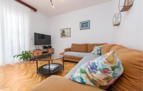 Betina House | Lovely Home In Betina