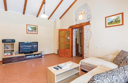 Butkovici House | Lovely Home In Butkovici