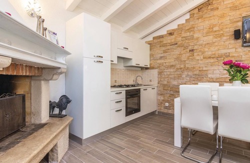 Bale House | Lovely home in Cubani
