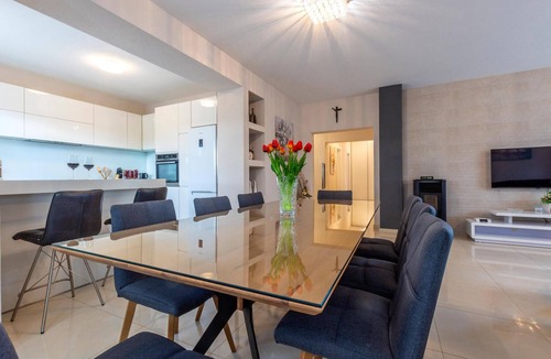 Dicmo House | Lovely home in Dicmo with sauna