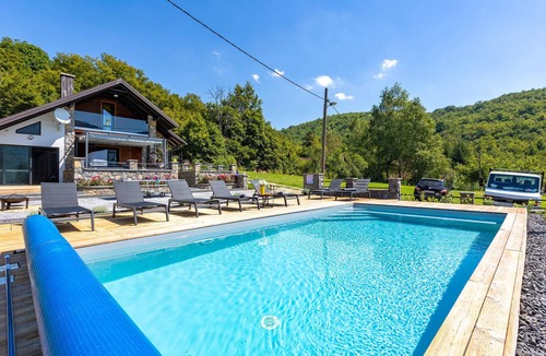 Gospic House | Lovely home in Gospic with sauna