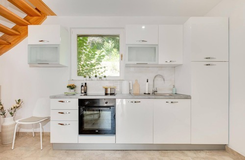 Koranski Brijeg House | Lovely home in Koranski Brijeg with sauna