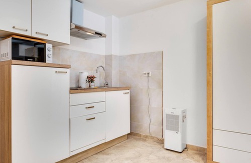Koranski Brijeg House | Lovely home in Koranski Brijeg with sauna