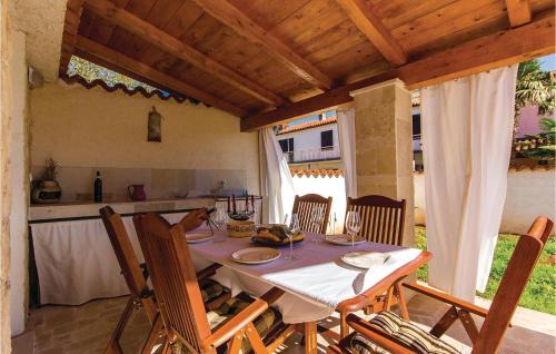 Hreljici House | Lovely Home In Hreljici With Kitchen