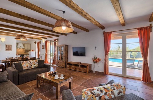 Peruski House | Lovely home in Krnica