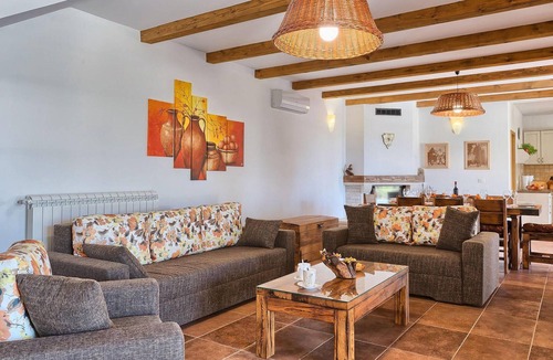 Peruski House | Lovely home in Krnica