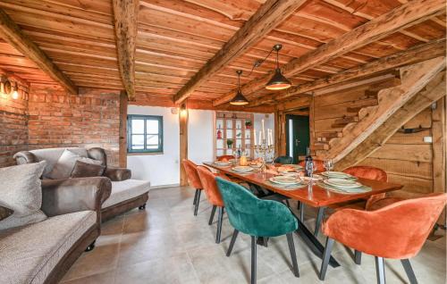 Varazdinske Toplice House | Lovely Home In Lestakovec With Kitchen